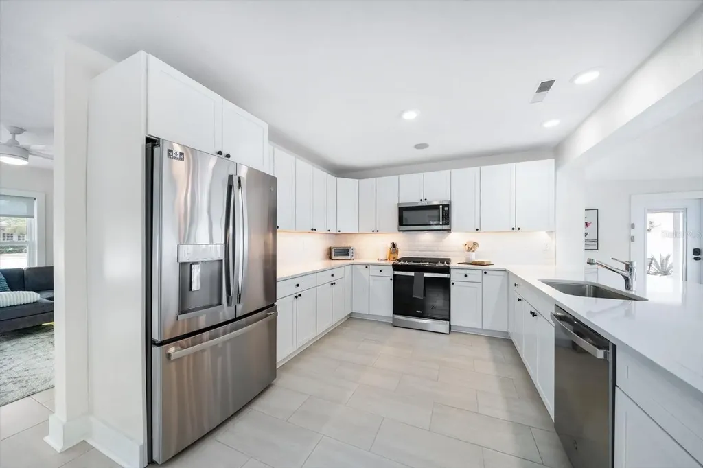 1018 Bay Esplanade Clearwater Beach FL 33767