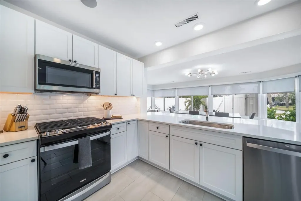 1018 Bay Esplanade Clearwater Beach FL 33767