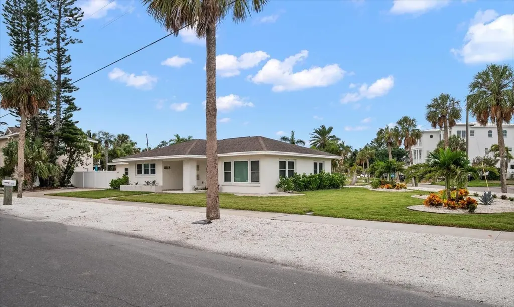 1018 Bay Esplanade Clearwater Beach FL 33767