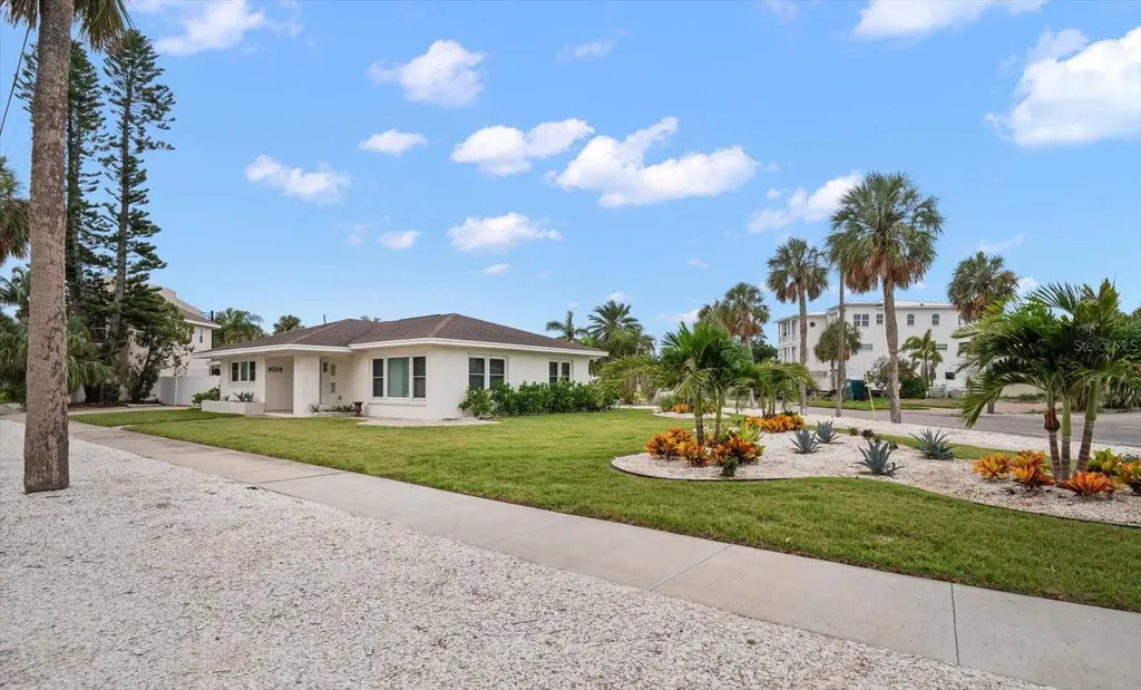 1018 Bay Esplanade Clearwater Beach FL 33767