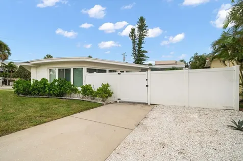 1018 Bay Esplanade Clearwater Beach FL 33767
