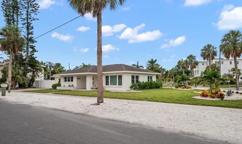 1018 Bay Esplanade Clearwater Beach FL 33767