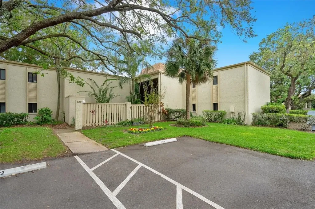 3254 S Semoran Boulevard Orlando FL 32822