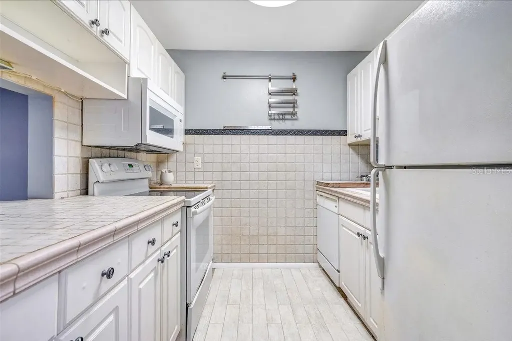 3254 S Semoran Boulevard Orlando FL 32822