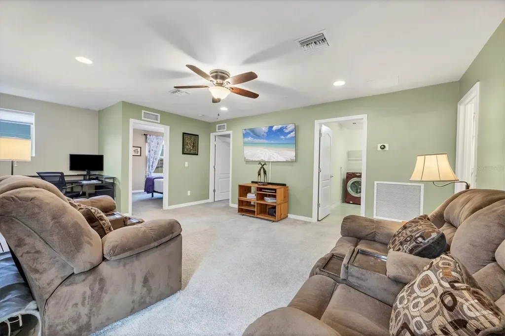 6443 Kenava Loop Palmetto FL 34221