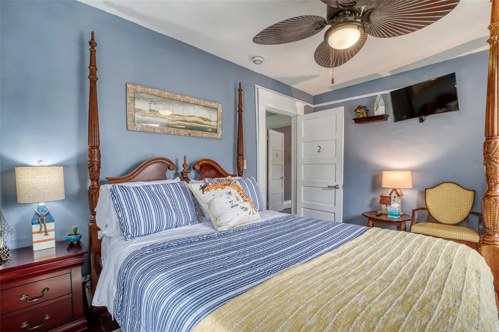 304 15th Street W Bradenton FL 34205