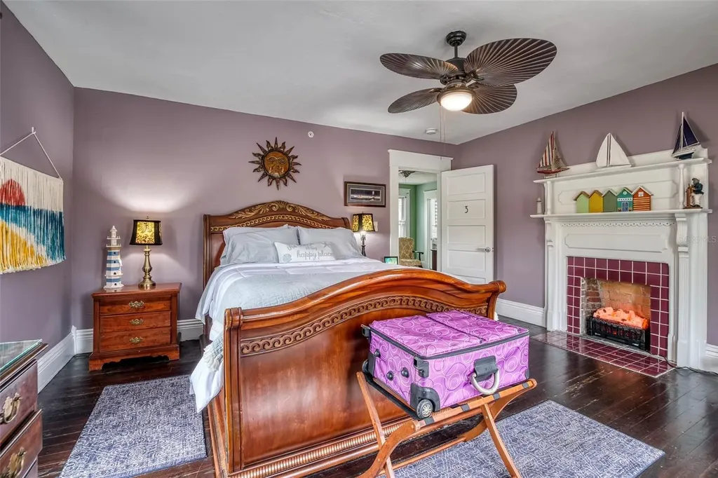 304 15th Street W Bradenton FL 34205