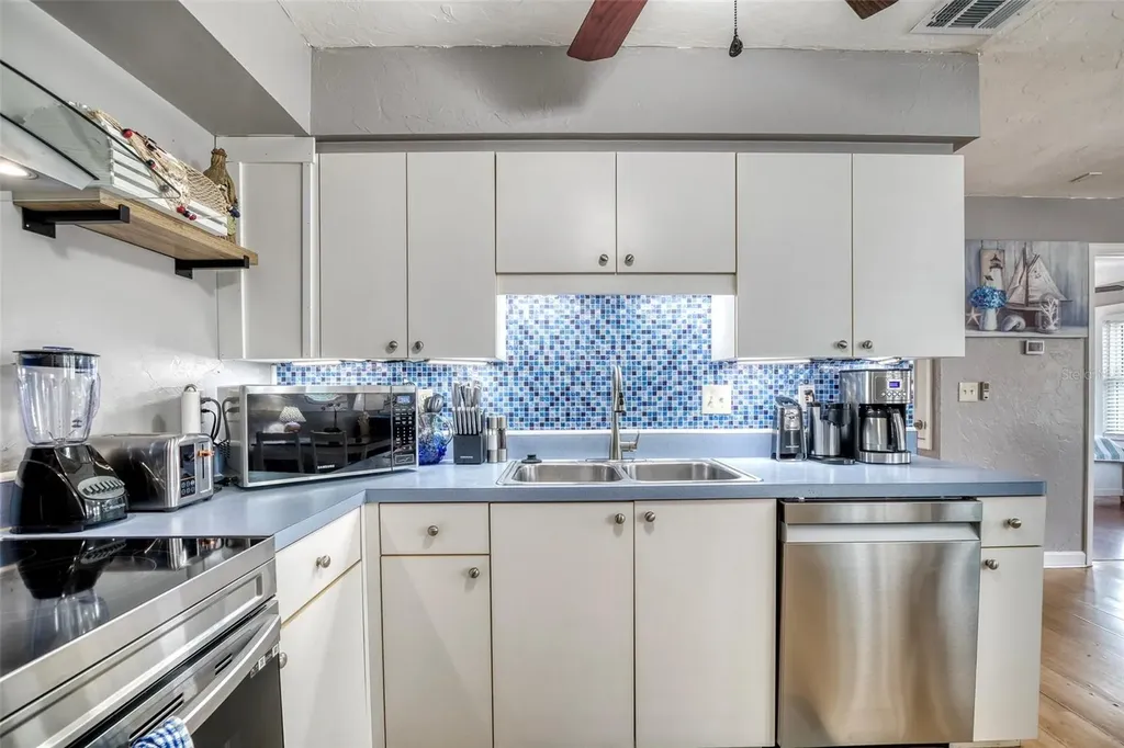 304 15th Street W Bradenton FL 34205