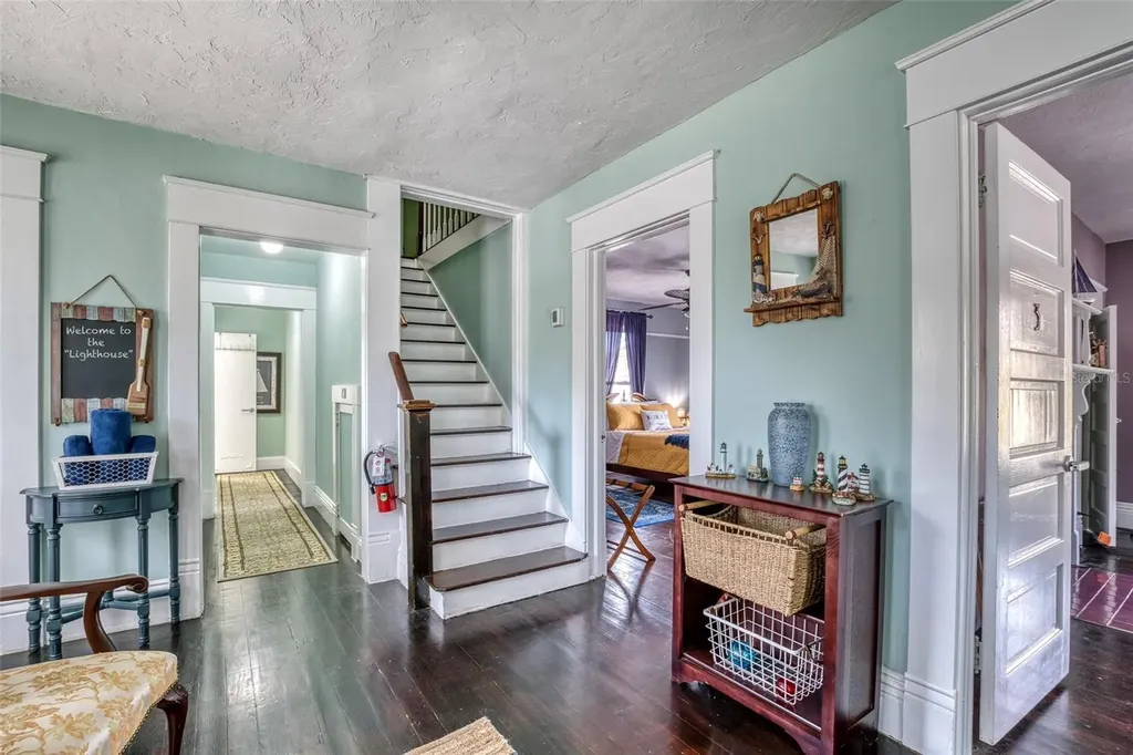 304 15th Street W Bradenton FL 34205