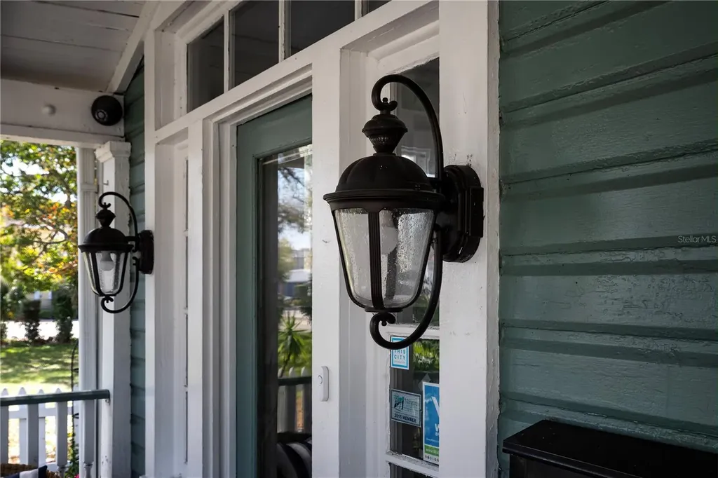304 15th Street W Bradenton FL 34205