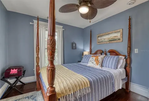 304 15th Street W Bradenton FL 34205