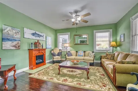 304 15th Street W Bradenton FL 34205