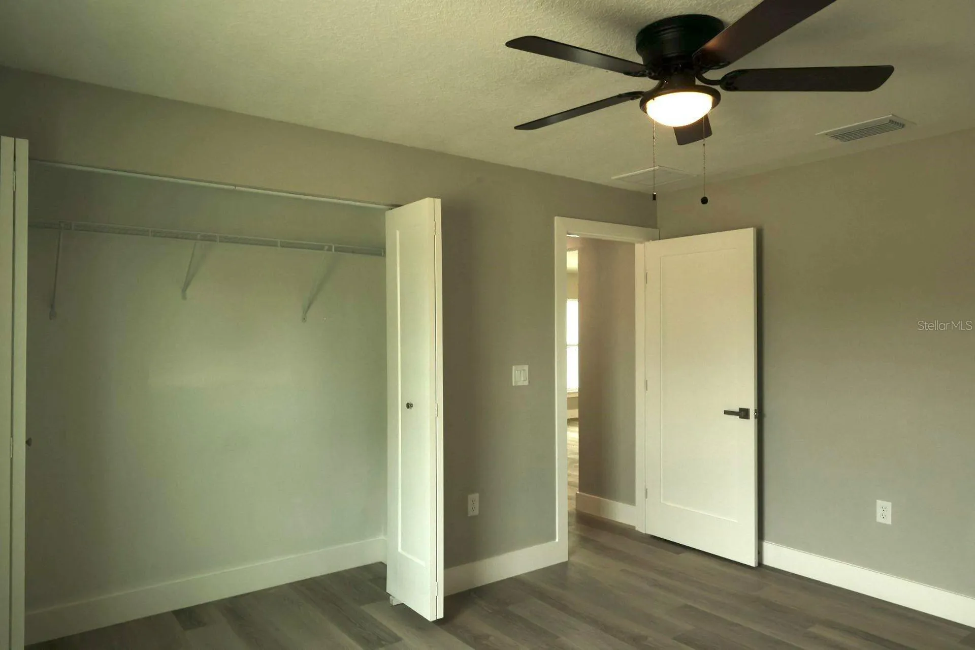 15 Malauka Pass Way Ocklawaha FL 32179