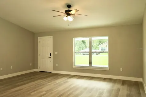15 Malauka Pass Way Ocklawaha FL 32179