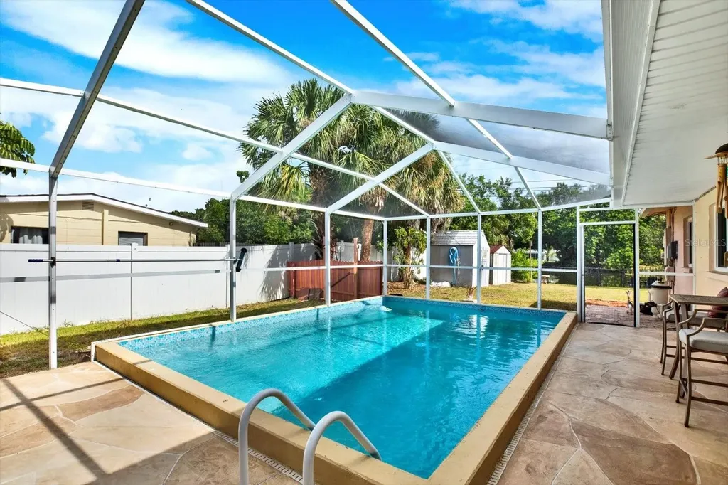 7395 18th Street N St Petersburg FL 33702
