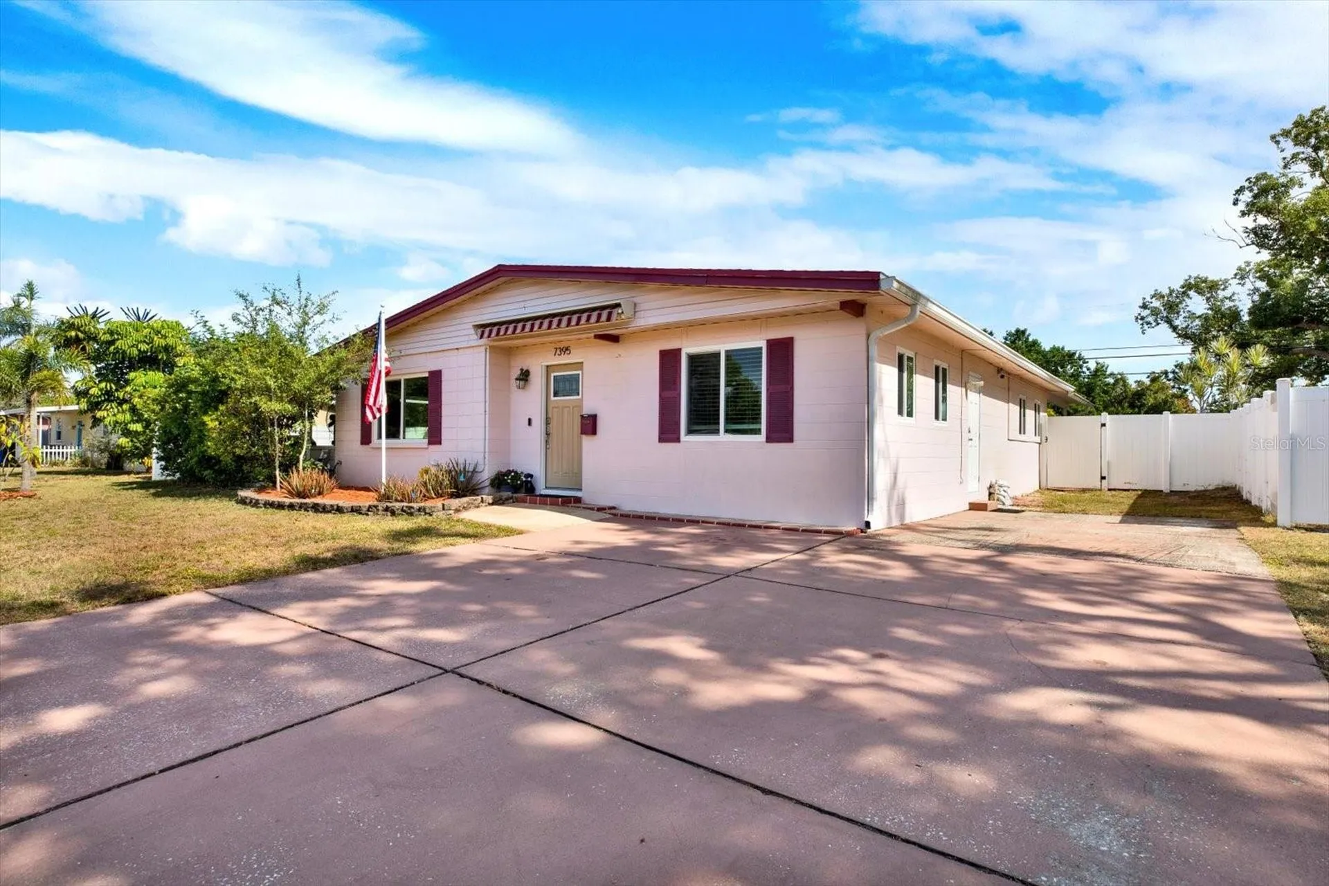 7395 18th Street N St Petersburg FL 33702