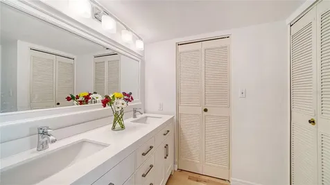 4500 Gulf Of Mexico Drive Longboat Key FL 34228