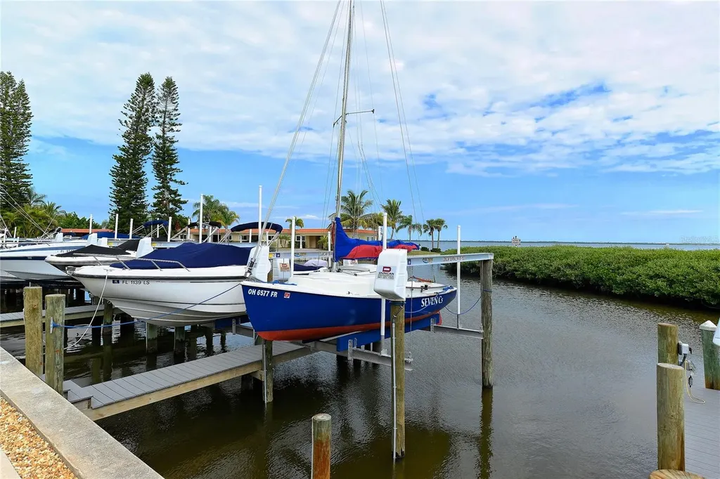 4760 Gulf Of Mexico Dr. Villa 7 Longboat Key FL 34228