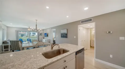 4760 Gulf Of Mexico Dr. Villa 7 Longboat Key FL 34228