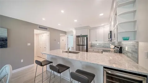 4760 Gulf Of Mexico Dr. Villa 7 Longboat Key FL 34228