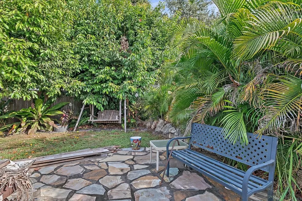 2313 Loma Linda Street Sarasota FL 34239