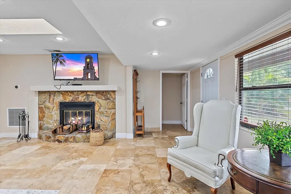 2313 Loma Linda Street Sarasota FL 34239