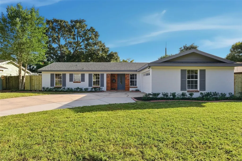 2410 Dellwood Drive Orlando FL 32806