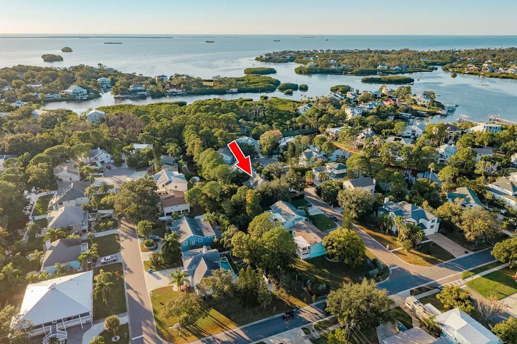 758 Claudia Palm Harbor FL 34683