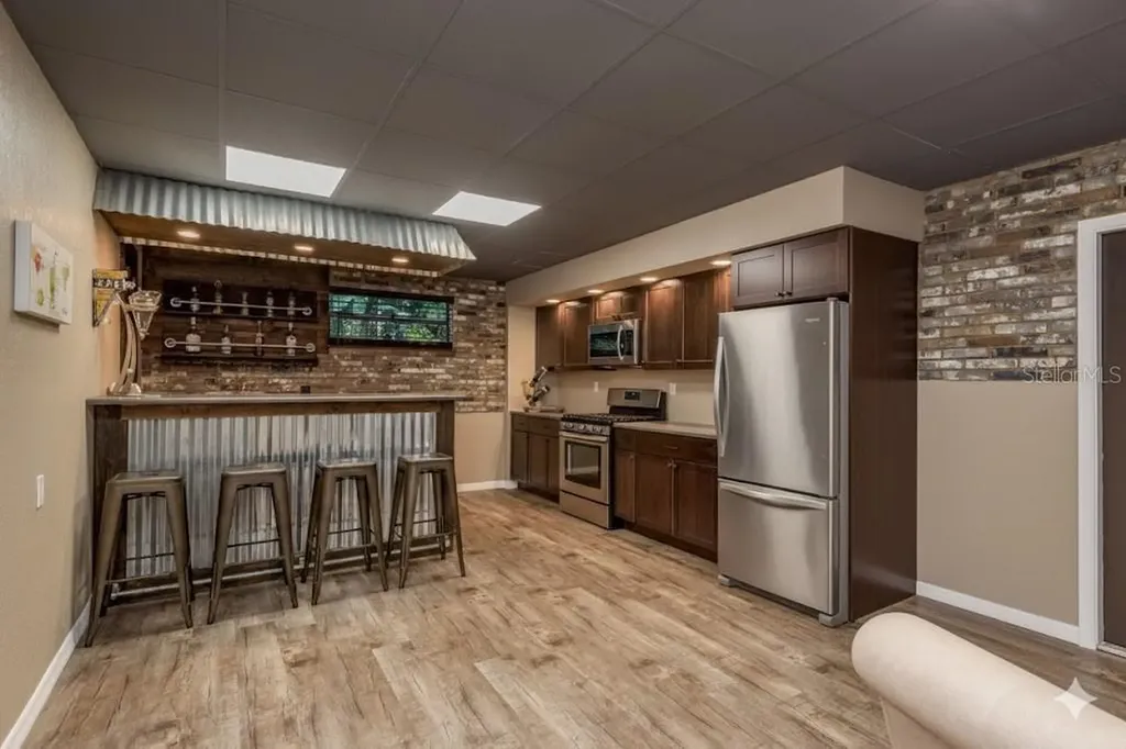 758 Claudia Palm Harbor FL 34683