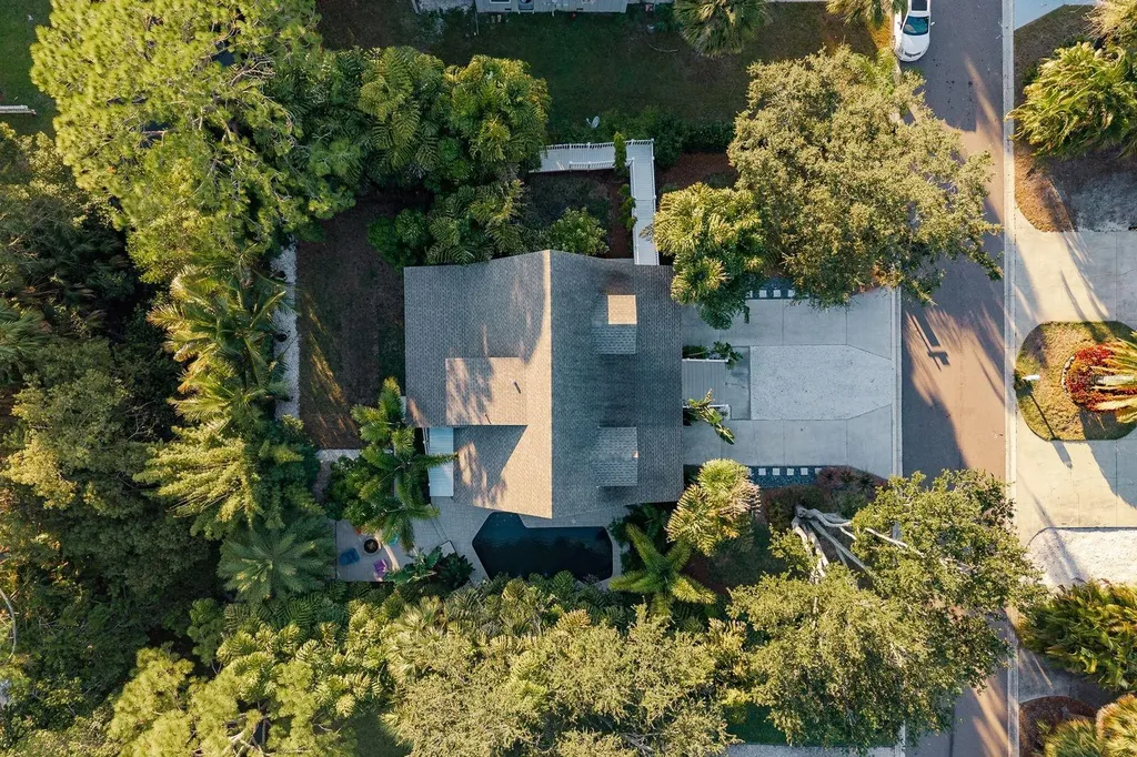 758 Claudia Palm Harbor FL 34683