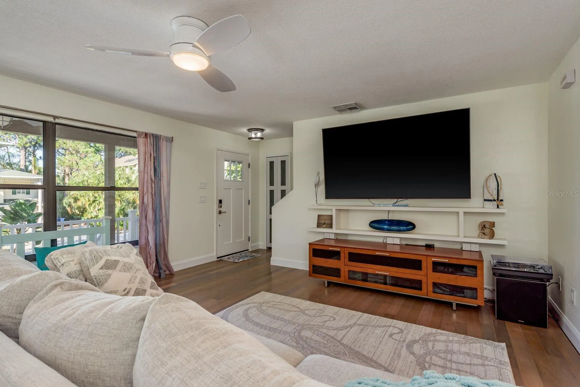 758 Claudia Palm Harbor FL 34683