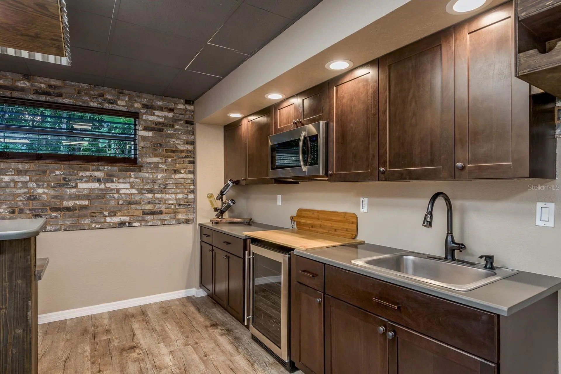 758 Claudia Palm Harbor FL 34683