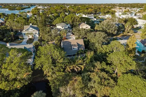 758 Claudia Palm Harbor FL 34683