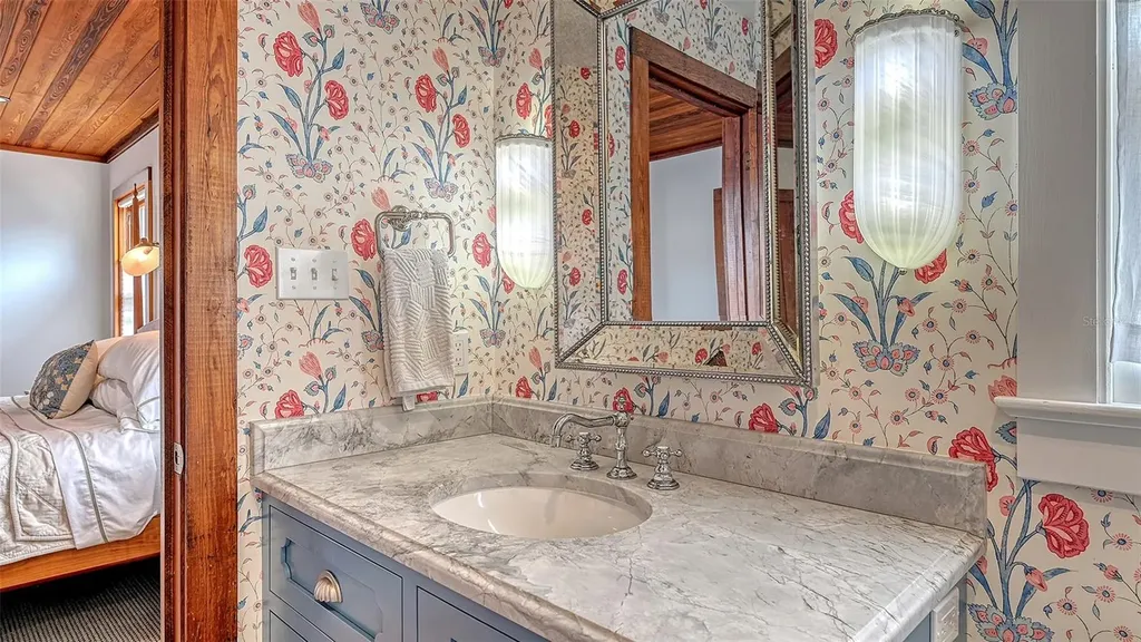 310 S Osprey Avenue Sarasota FL 34236