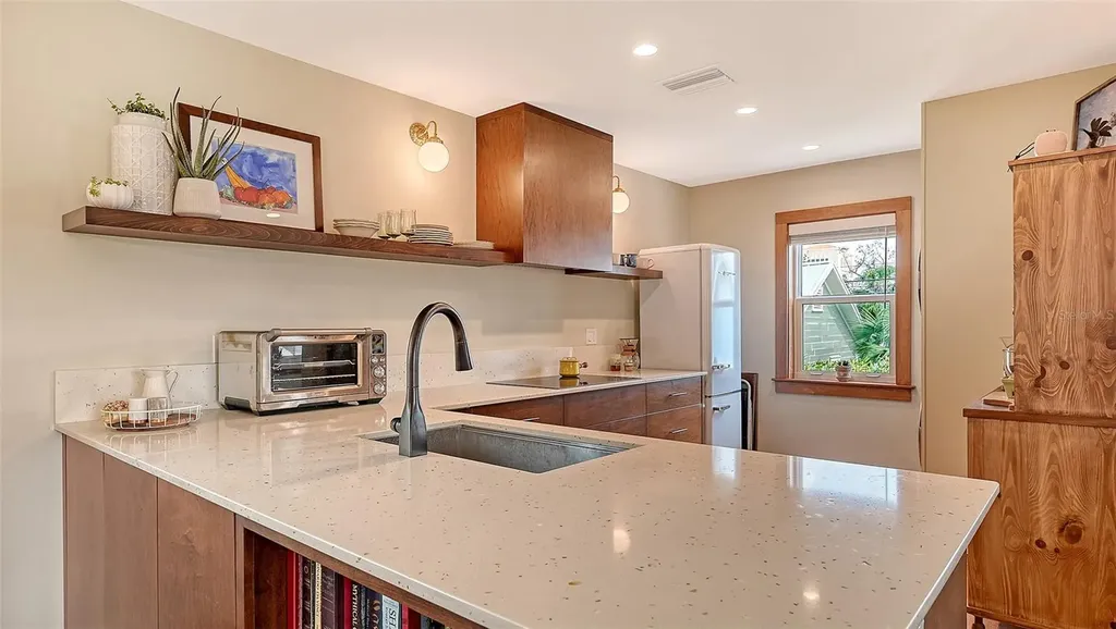 310 S Osprey Avenue Sarasota FL 34236