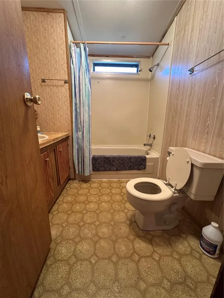 1821 Fruitland Park Circle Eagle Lake FL 33839