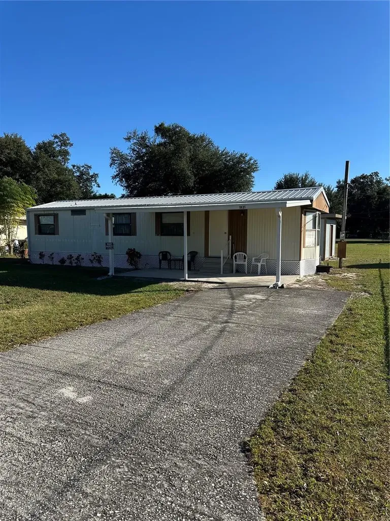 1821 Fruitland Park Circle Eagle Lake FL 33839