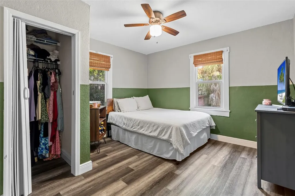 2340 10th Street S St Petersburg FL 33705