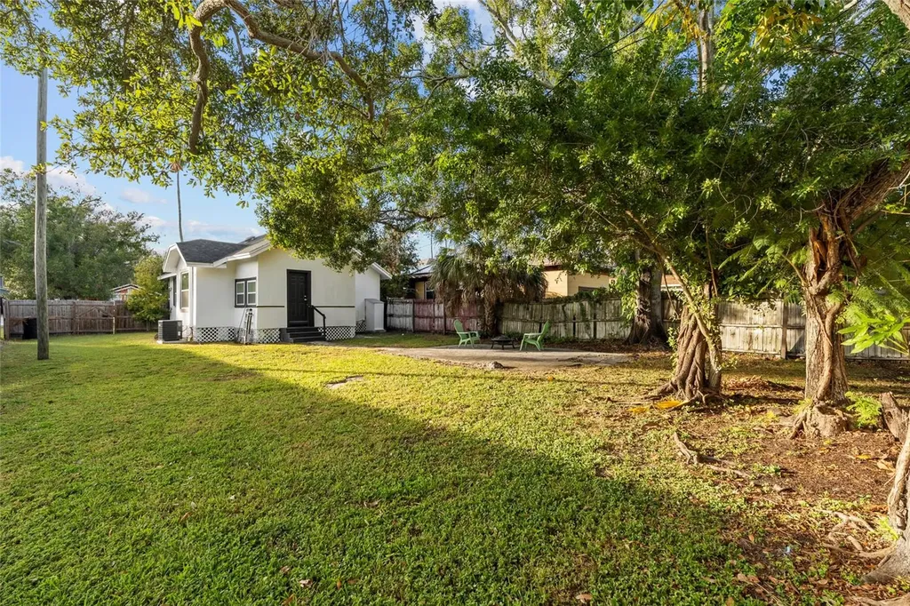2340 10th Street S St Petersburg FL 33705