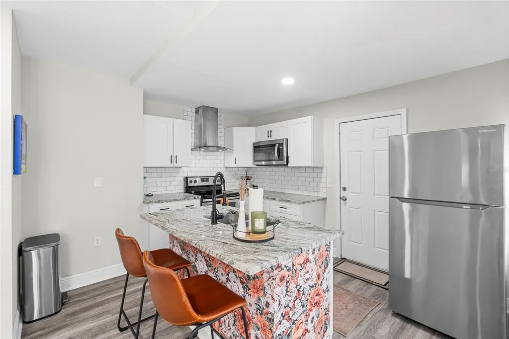 2340 10th Street S St Petersburg FL 33705