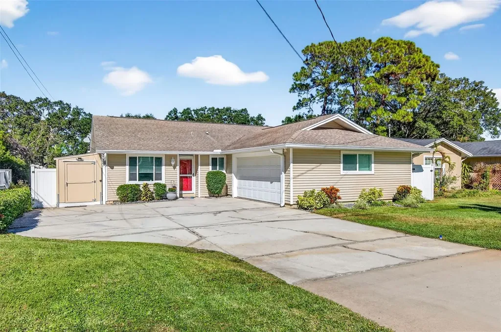 2366 Pembrook Drive Clearwater FL 33764
