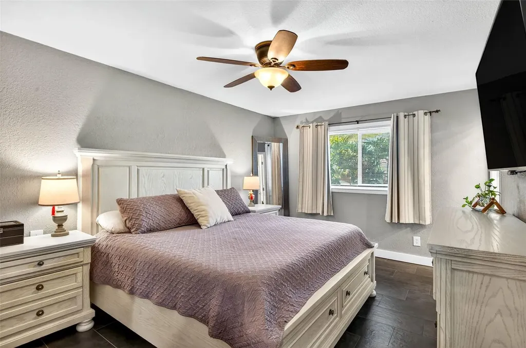 2366 Pembrook Drive Clearwater FL 33764
