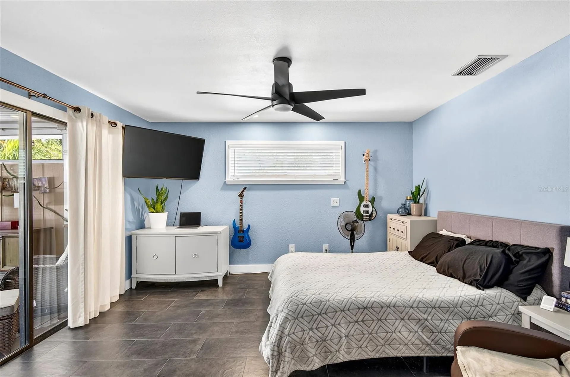 2366 Pembrook Drive Clearwater FL 33764