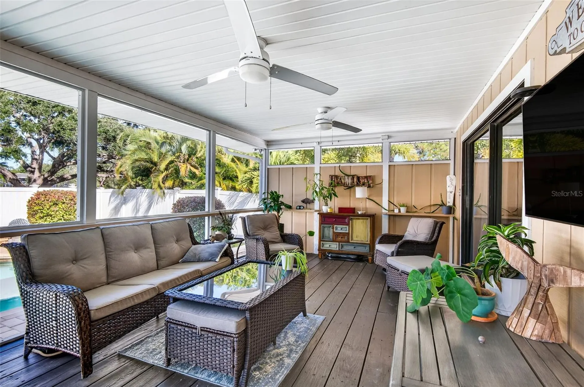 2366 Pembrook Drive Clearwater FL 33764