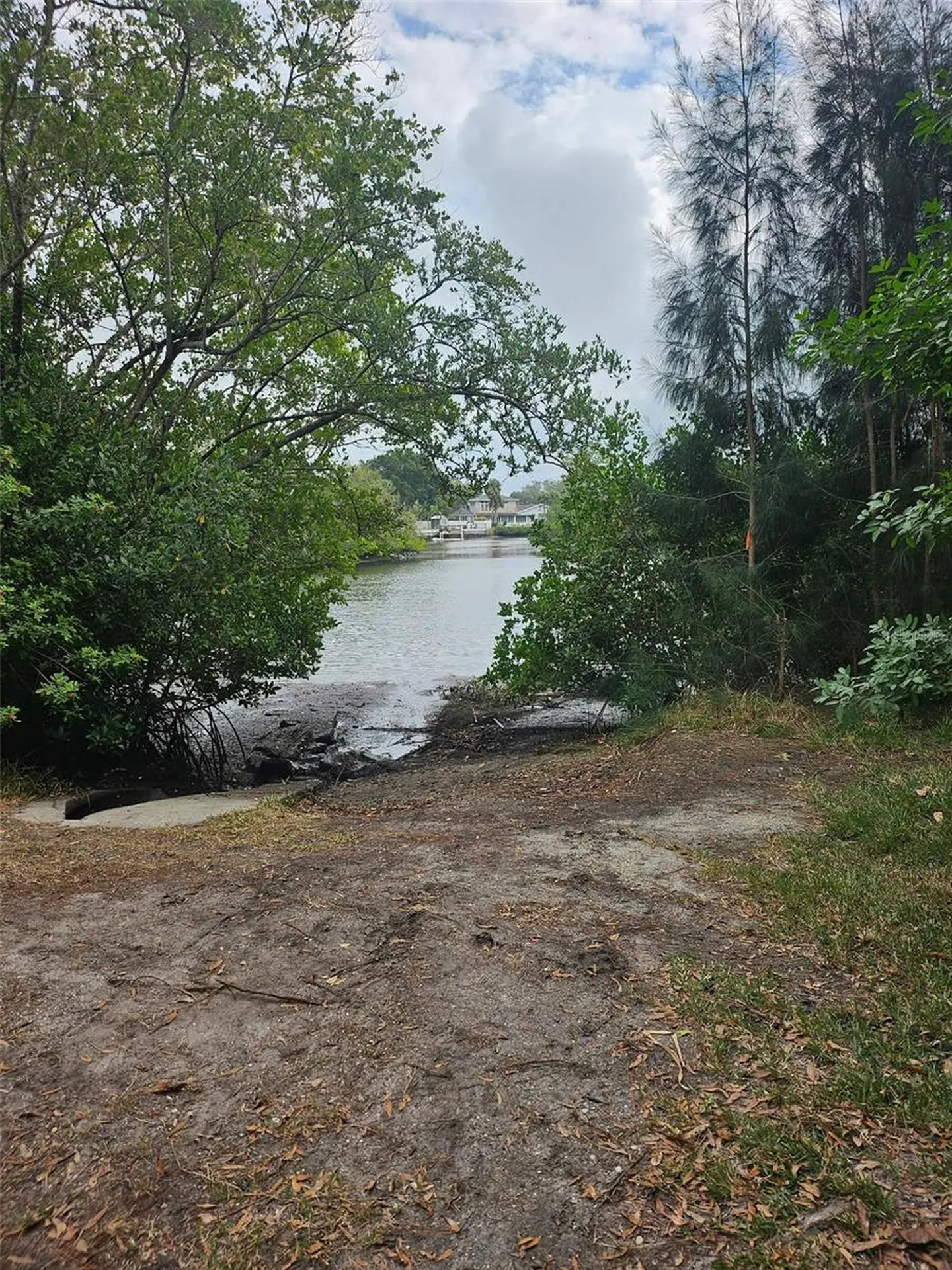 2366 Pembrook Drive Clearwater FL 33764