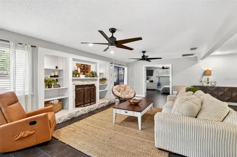 2366 Pembrook Drive Clearwater FL 33764