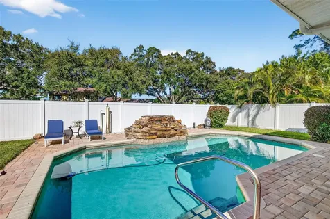 2366 Pembrook Drive Clearwater FL 33764