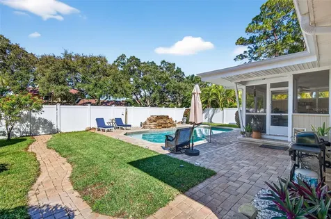2366 Pembrook Drive Clearwater FL 33764