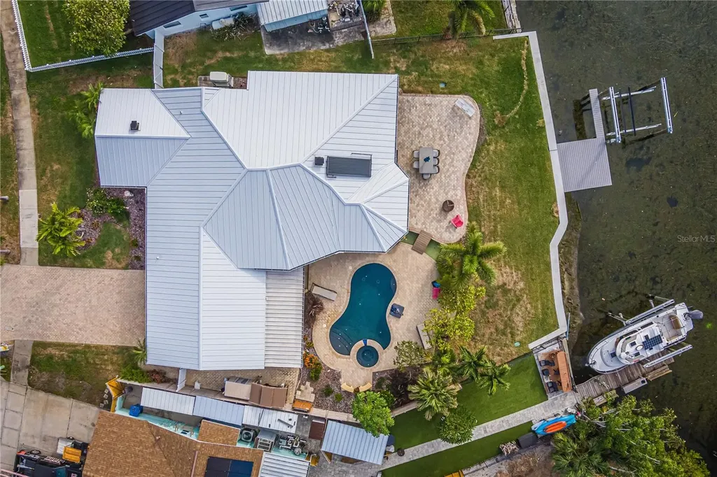 510 Lewis Boulevard SE St Petersburg FL 33705