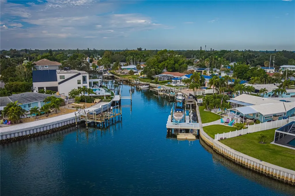 510 Lewis Boulevard SE St Petersburg FL 33705